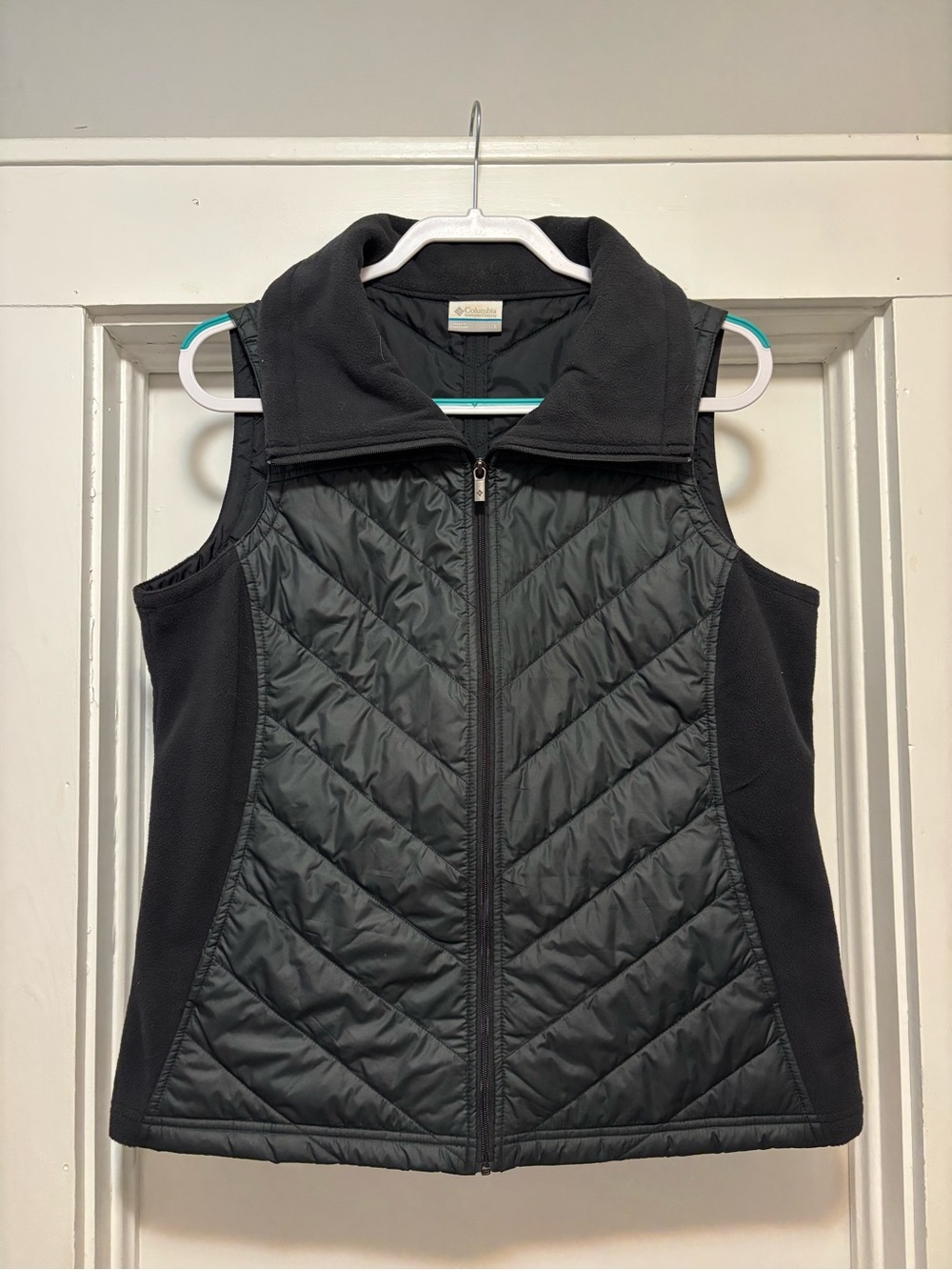 Columbia Women's Black Quilted Hybrid Vest with Fleece Panels